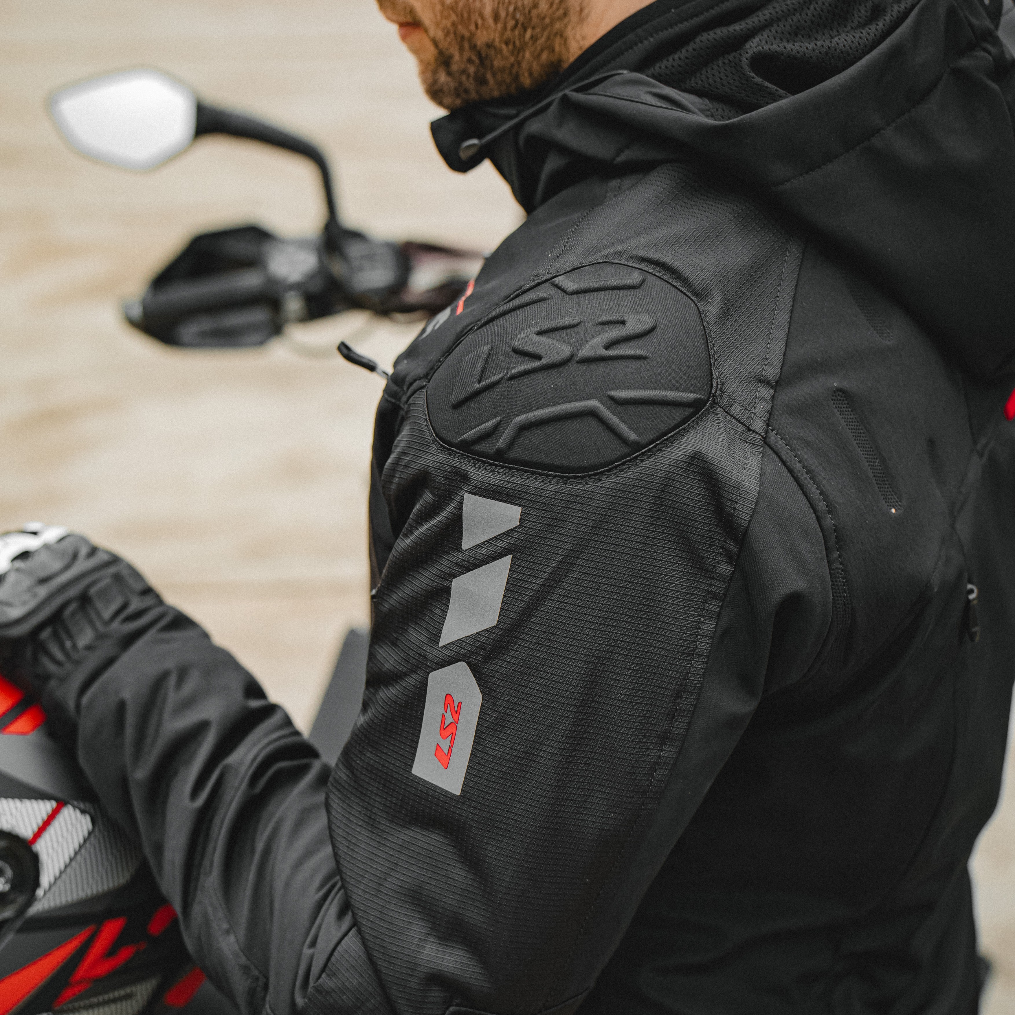 Campera Ls2 Zirconium Hombre Negro / Rojo